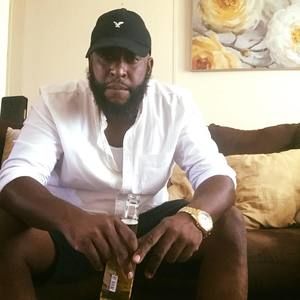 Meet your Posher, Dontae